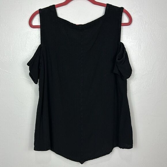 Oh My Gauze! Cotton Black Cold Shoulder Asymmetrical Hem Dana Blouse Size L/XL - Picture 3 of 8